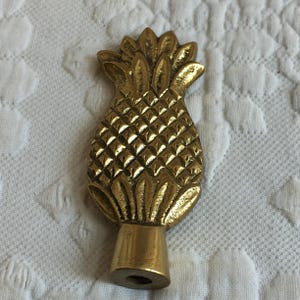Vintage Brass Pineapple Finial for Top of Lamp. The Pineapple Stands for Hospitality. 3/16&quot; or 4mm Opening to Screw to Lamp.