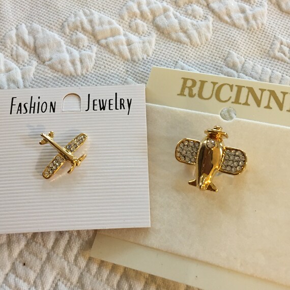 Fashion Honey Bee Pin with Crystal Accents Gold Tone Fashion Honey Bee Pin with Crystal Accents Gold Tone