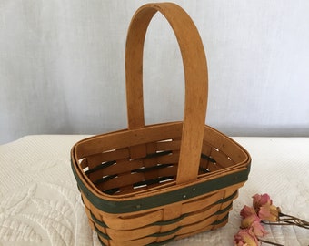 Vintage 1993 Longaberger cesta de estilo de Pascua con acentos verdes tejidos. Cesta fuerte, bien hecha para la cesta de coser o la decoración de la mesa.