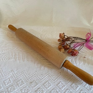 Vintage Wood Rolling Pin With Smooth Handles on Ends. Wooden Rolling Pin Ready for Pie and Cookie Making.
