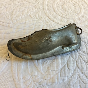 Antique Metal Shoe Chocolate or Ice Cream Mold. Shoe Has a Turned Up Toe. Charming Display Mold.