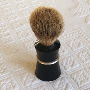Vintage Ever Ready 500 PGT Shaving Brush. Black Plastic with Silver Ring, Natural Badger Bristles.
