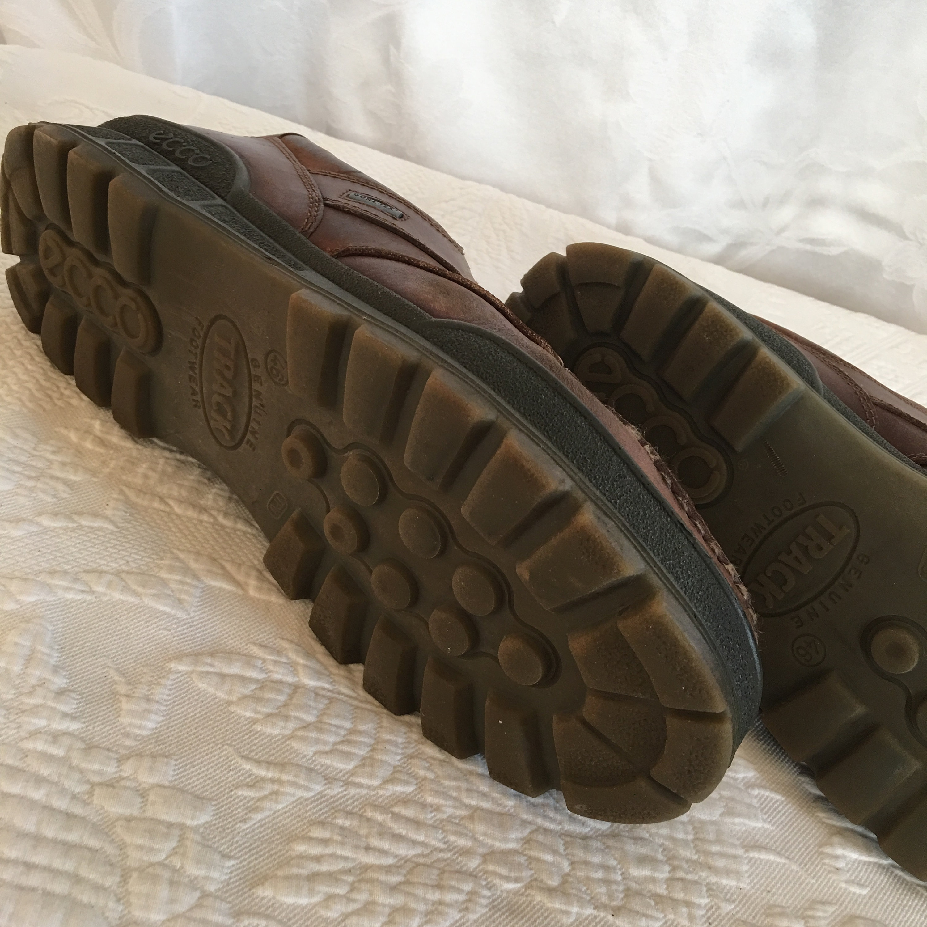 Ecco genuine track footwear sale