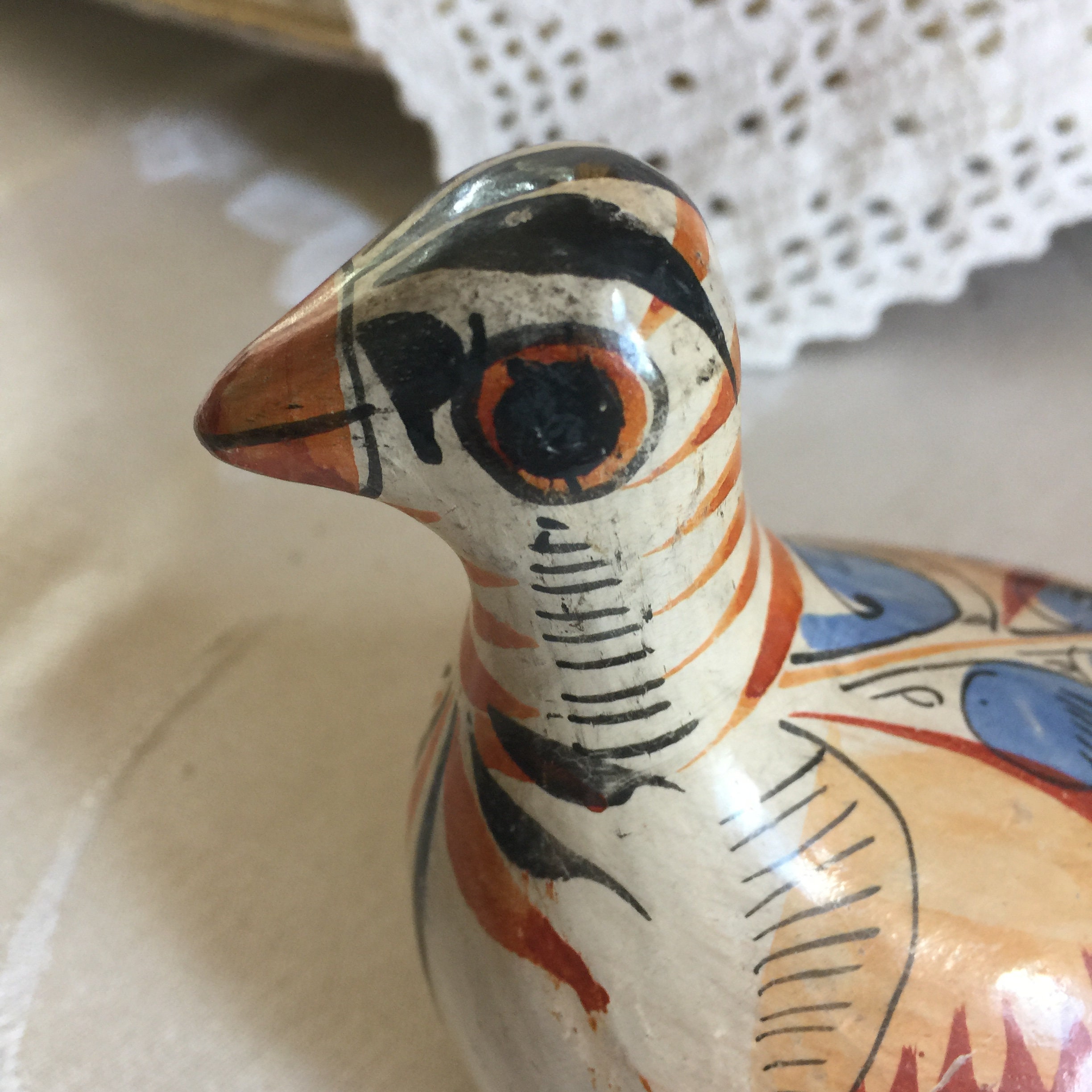 フォークアート スタイルのビンテージ セラミック ペイント バード