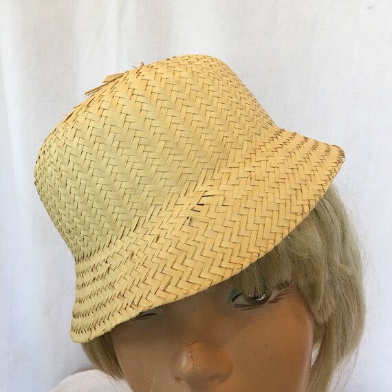 Vintage Light Weight Helmet Style Straw Hat With … - image 2