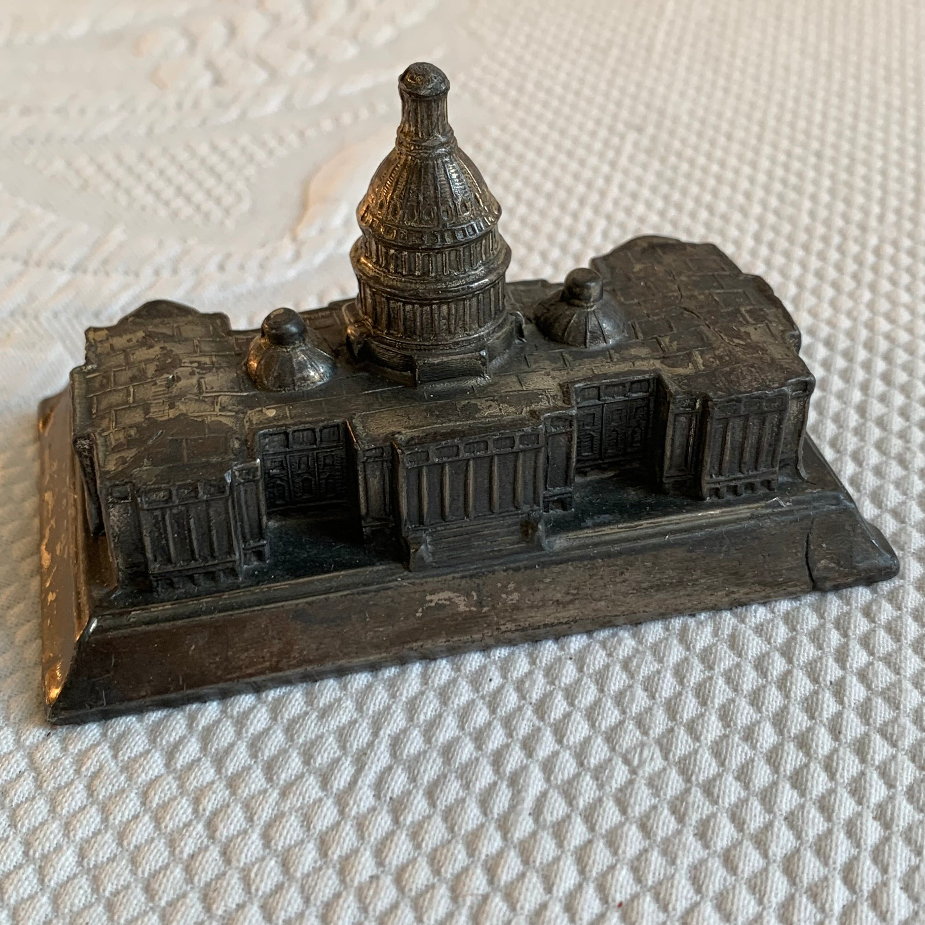 Washington Dc Figurine - Etsy Israel
