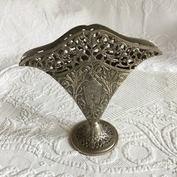 Victorian Fan Shaped Vase Silver Plate Ornate Maybe Godinger. Solid Filigree Fan Shaped Flower Vase, Use for Napkins. Beautiful.