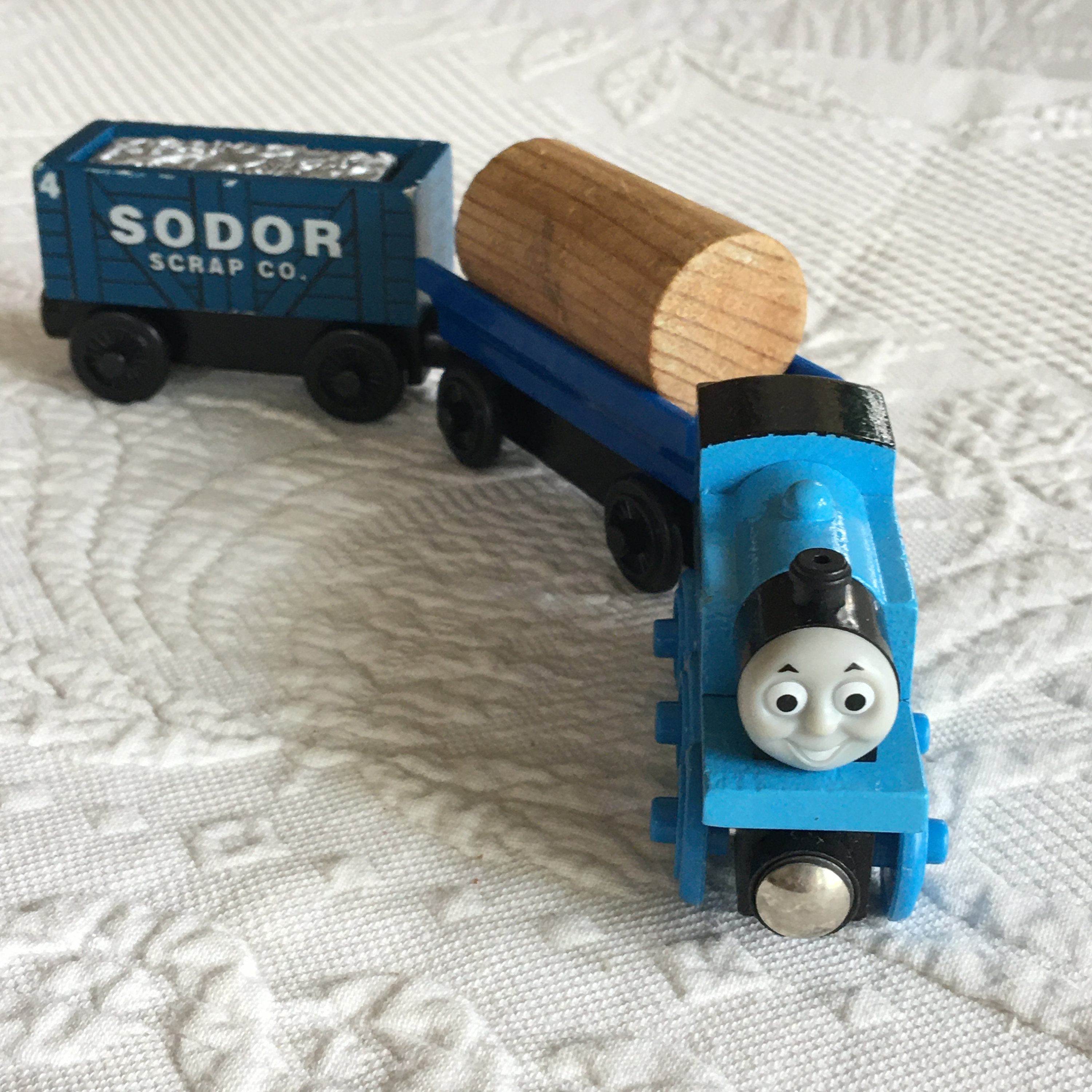 Thomas Wooden Skarloey Retired Design Train Set Red Engine Car Railway Friends