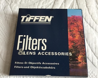 Filtres Tiffen vintage et accessoires pour objectifs. Filtre UV de 72 mm. Dans la boîte d'origine avec les papiers.