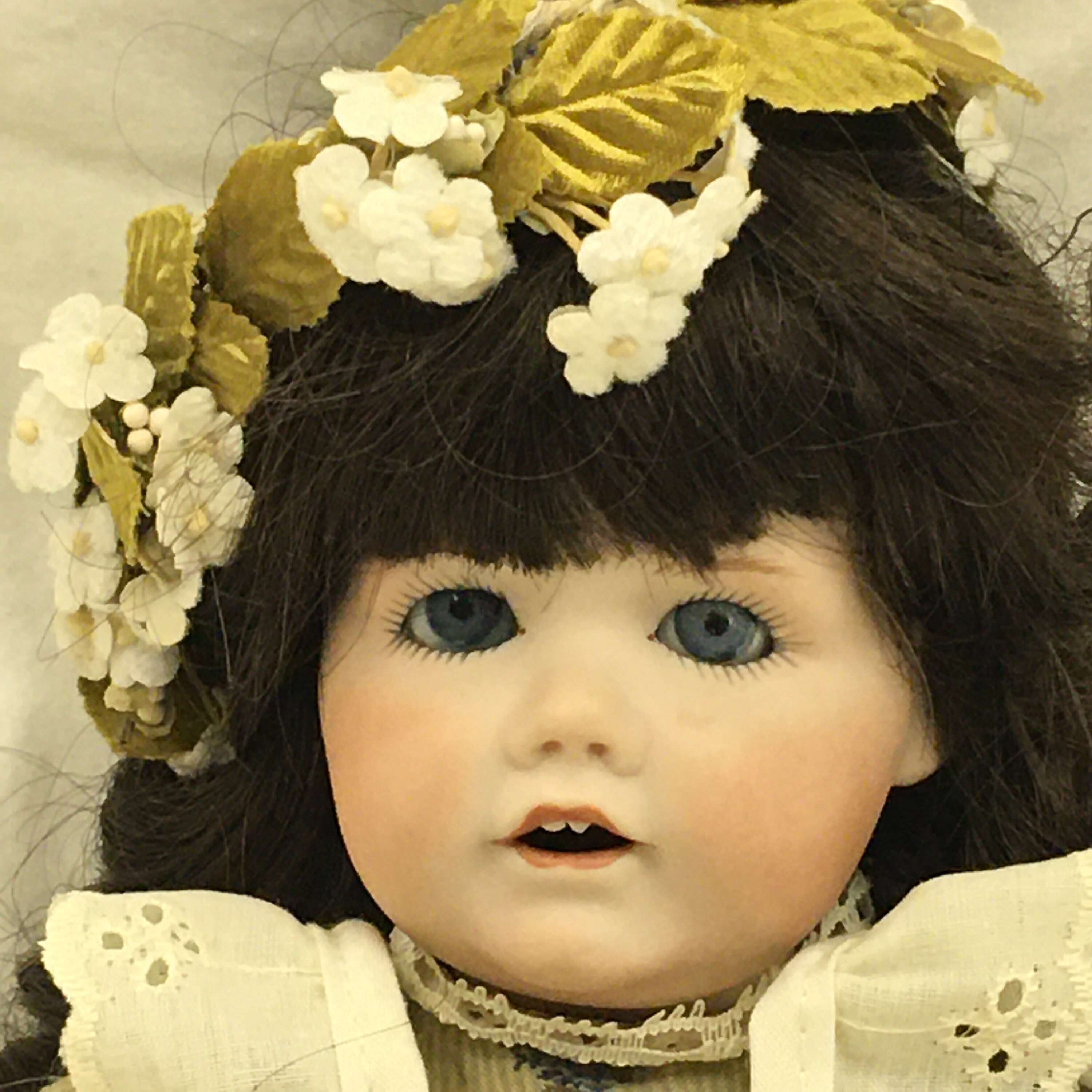Vintage 1981 Porcelain 13