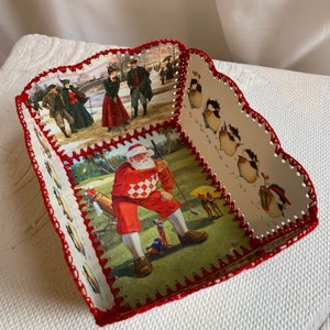 Cesta cosida con tarjeta de felicitación de golf vintage para guardar tarjetas y cartas navideñas. Parejas victorianas, Papá Noel, pájaros y águilas jugando al golf