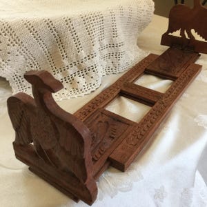 Vintage Carved Eagle Bookends. Folding Stand-Alone Wood Carved Wood Book Stand Holder. Expands in Length from 13&quot; to 18 3/4&quot;.