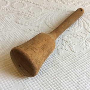 Vintage Wood Pounder, Mallot or Pestle. Old Wood Grinder Pestle, Mallet or Meat Pounder. Great for an Antique Kitchen Display.