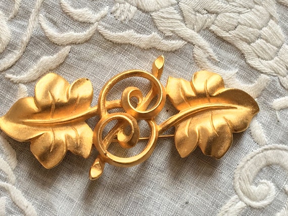 Broche Ancienne En Métal Doré, Motif Feuilles - Occasion, Style Vintage