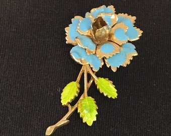 Vintage Gold Tone Blue Flower Pin Brooch With Green Leaves. Metal Flower Pin With Painted Color Added.