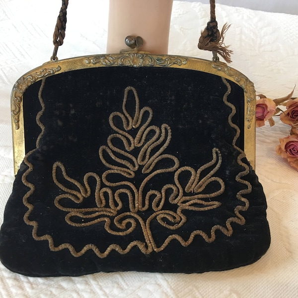 Vintage Black Gold Metallic Soutache Couched Design. Ornate Gold Metal Frame Cord Handle Snap Latch Cream Lining.