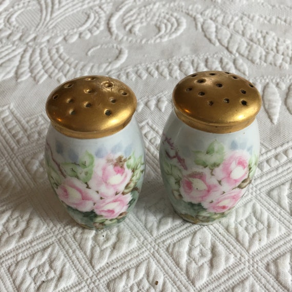 Vintage Pink and White Salt and Pepper Shakers – Golden Fancies