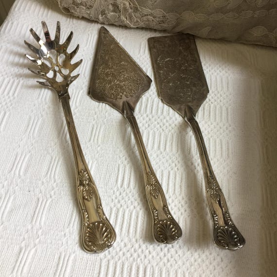 Vintage Pie, Cake or Salad Server With Princess Feather Pattern