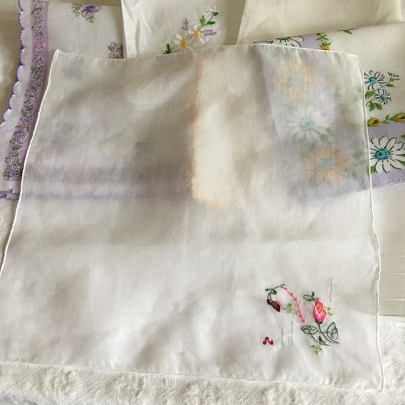 Vintage 7 Handkerchiefs Cotton, Linen Crocheted, … - image 9