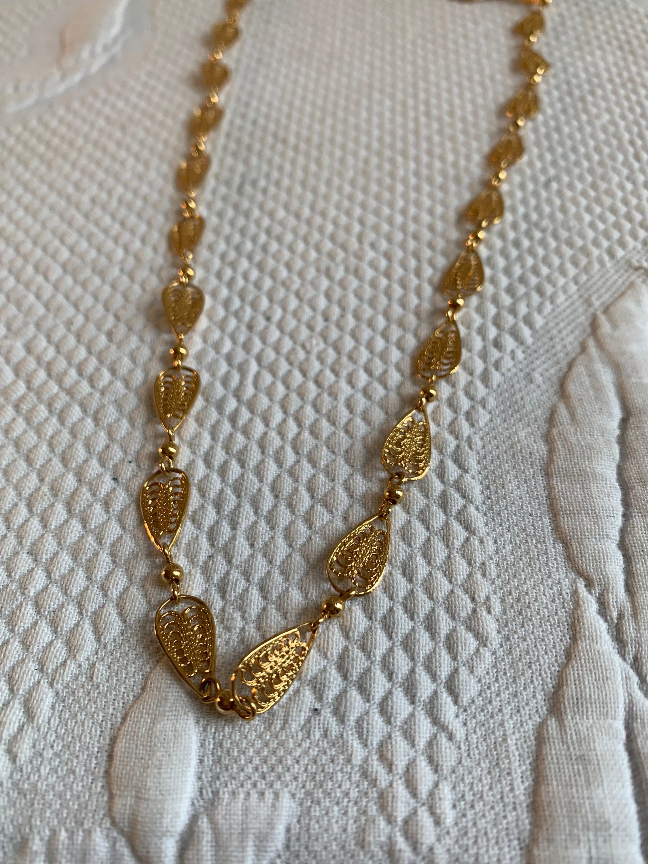 Vintage Trifari Gold Filigree Teardrop Shaped Links With Vintage Trifari Gold Filigree Teardrop Shaped Links With