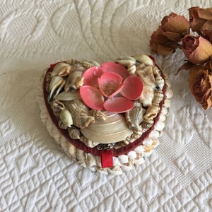 Vintage Seashell Covered Wooden Trinket Box. Pink Shell Flower on Top. Red Flocked Lined Shell Box.