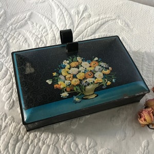Vintage Crumb Catcher. Decoware Crumb Catcher. Finger Handle and Thumb Opener on Decorative Top With Floral Bouquet. Store Anything.