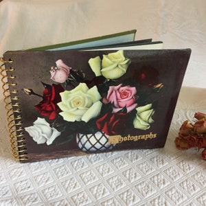 Vintage 1950er Jahre Floral Foto Album mit schwarzen Seiten und Index-Seite. Spirale gebunden schöne Tischplatte Display Fotoalbum. Vintage Album.