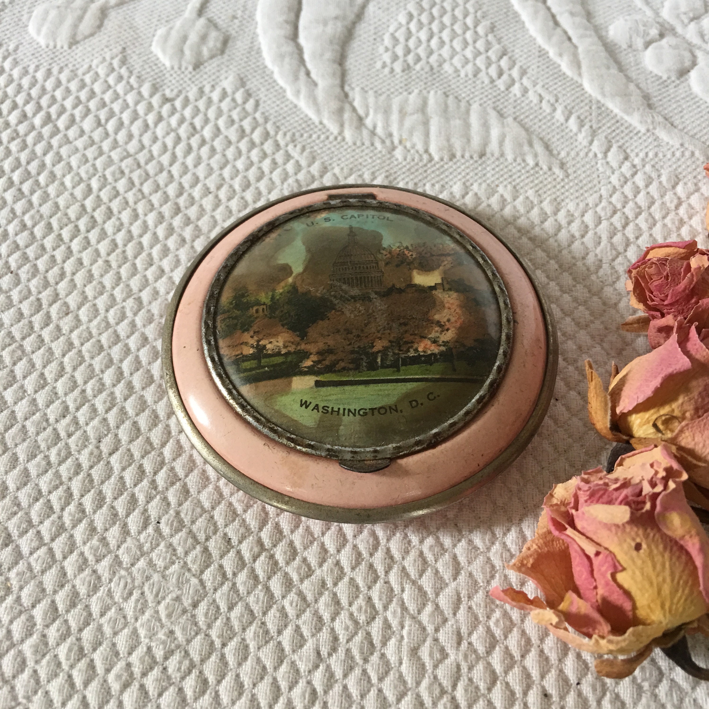 Vintage US Capitol Washington D.C. Souvenir Compact. Pink and | Etsy