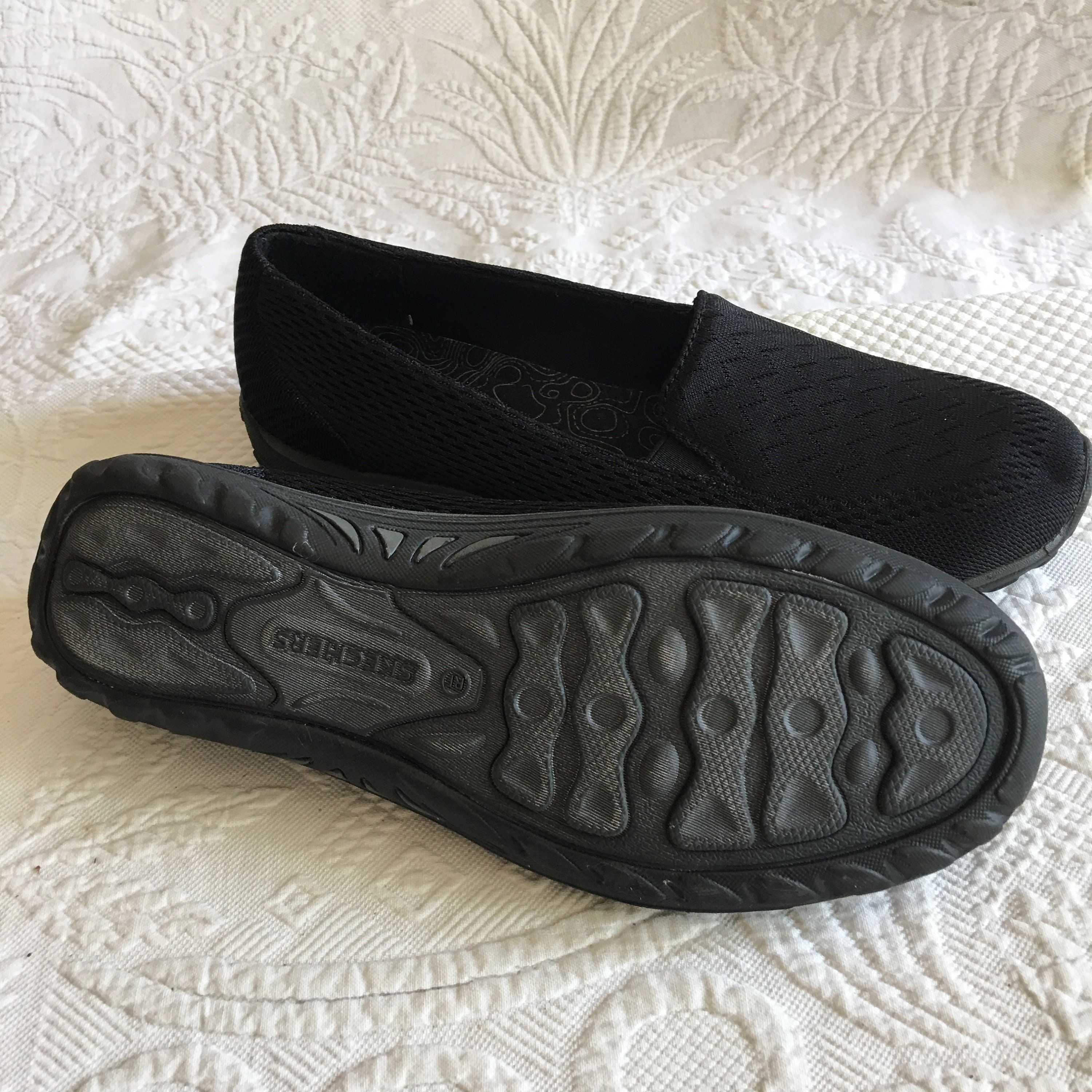 Skechers Relaxed Air-cooled Memory Foam Ladies Size 10 -