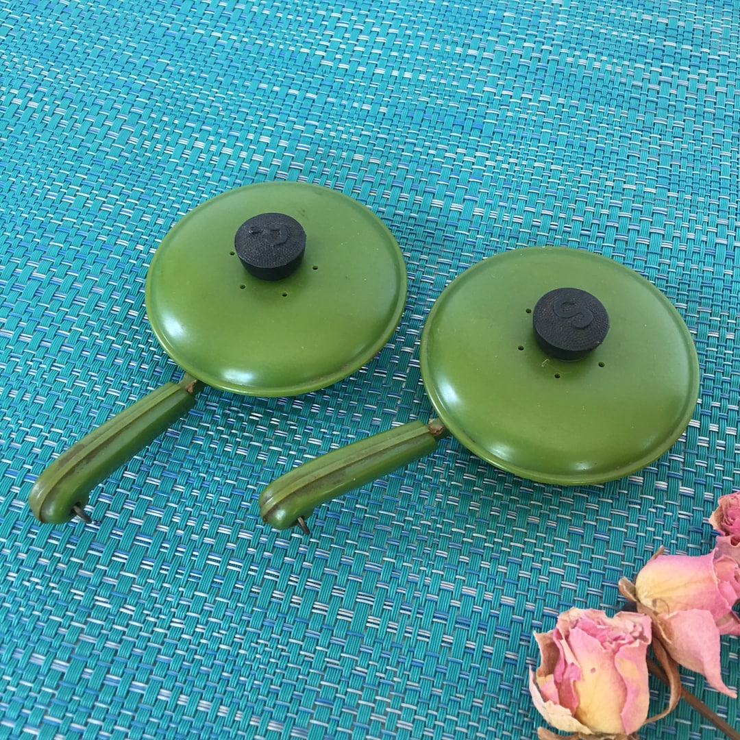 Vintage Frying Pans Salt and Pepper. Revere Shaped Green Frying Pans