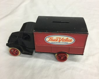 Vintage The Ertl Co. Bank, 1926 Bull Dog Replica Hack. True Value Hardware Stores Advertising Truck Bank. Made in Korea.