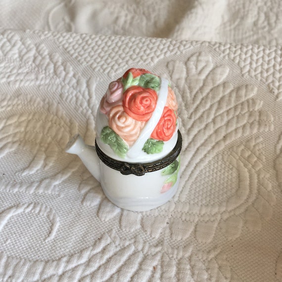 Vintage Porzellan Gießkanne mit orange und rosa Blumen Schmuckschatulle von JCM