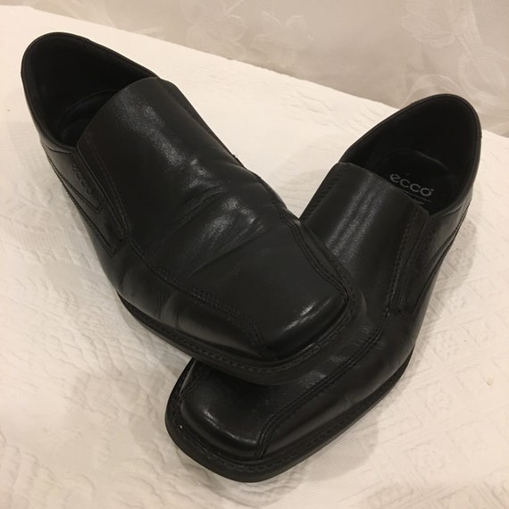 ecco comfortable dress shoes