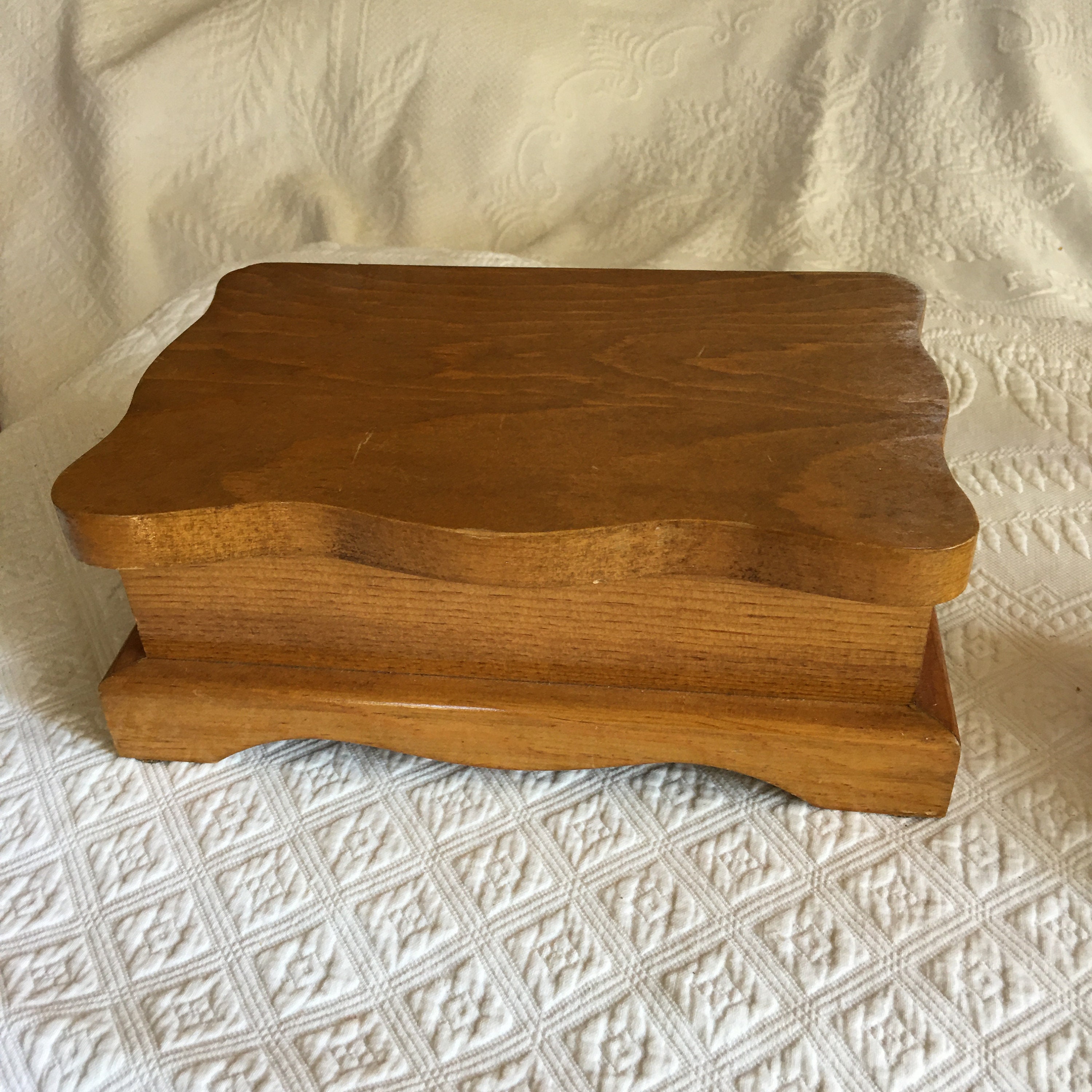 Vintage Wooden Mans Dresser Jewelry Box. Scalloped Edges on Etsy