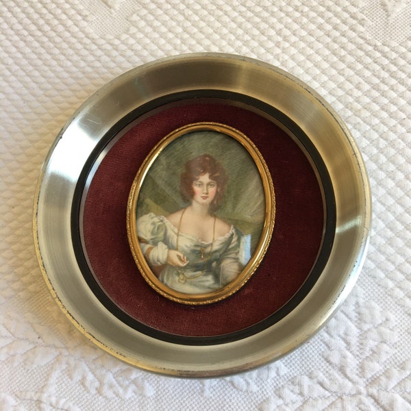 Vintage Round Frame With A Cameo Creation. Choose Mrs. Croker by Vincent Nesbert or Countess Grosvenor by Sir Thomas Lawrence. Velvet Mat.