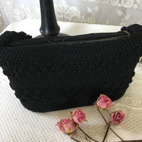Vintage 1940s Black Crocheted Hard Frame Handbag.… - image 1