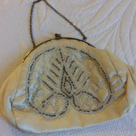 Vintage Perlen Seide Weiße Rocailles Perlen und Gold