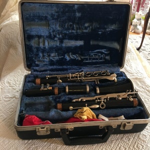 Vintage Clarinet in Case. Musical Instrument for Band or Personal Enjoyment. King Tempo Clarinet. Blue Velvet Lined Case.
