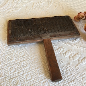 Antique Primitive Whittemore Carding Comb. Rustic Wood Carder Brush Paddle Comb. Leicester, Mass Wall.