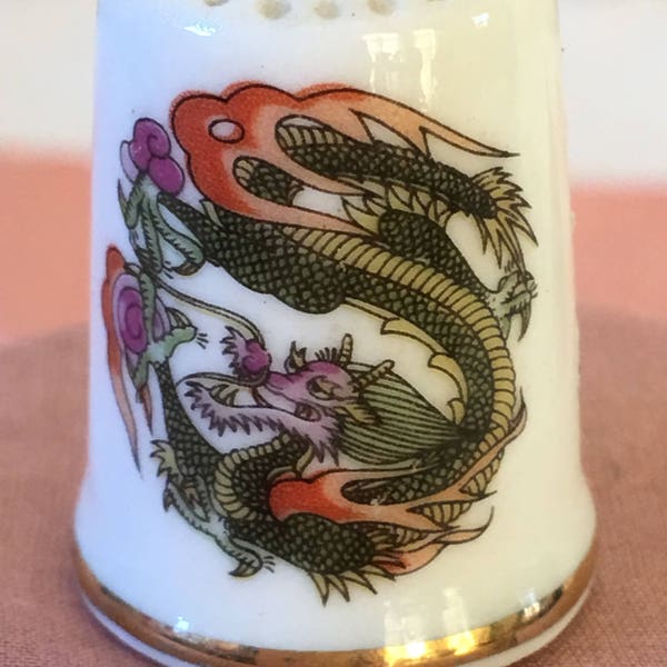 Vintage Collector Thimble. Dragon Design on Collectible Thimble.  Dot Indentions on the Top. Gold Rim Around Opening.