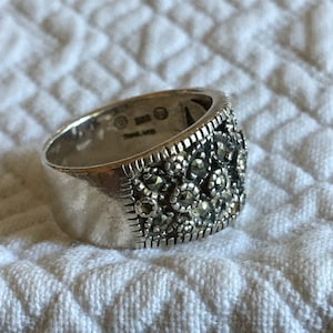 Vintage Sterling Marcasite Wide Band Ring. Sparkly Flower and Leaf Designs on Top of Band. Size 8 1/4.