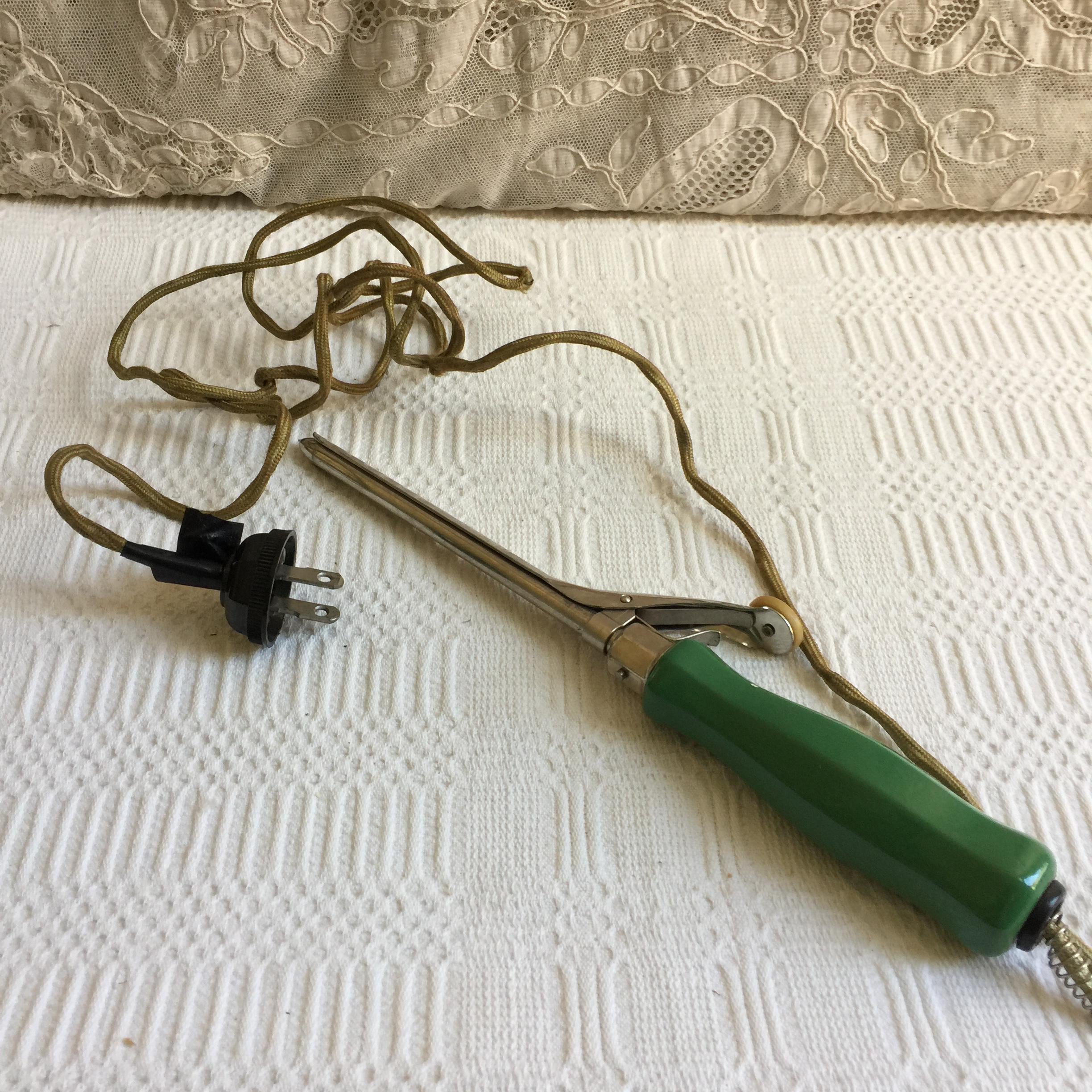 Vintage 1930s Green Curling Iron With Wooden Electric