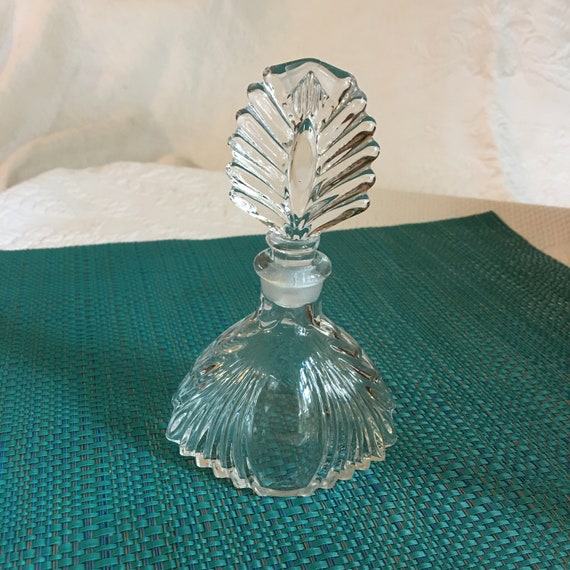 Vintage Clear Pressed Glass Perfume Bottle. Art Deco Designed Perfume Bottle  With Glass Stopper. 