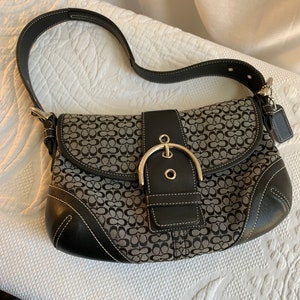 美品Coach Mini Signature Soho Shoulder Bag Coach Soho Mini Signature Flap Shoulder Handbag with