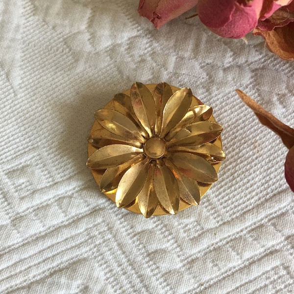 Vintage Gold Tone Scarf Ring. Choose One: Daisy Design or Small Bow Design or Multi-Finish Swirling Ribbon Design. Clamps to Hold Scarf.
