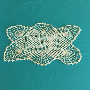 Vintage Crocheted Thread Lace Table Topper Mat. Soft White Centerpiece Doily.