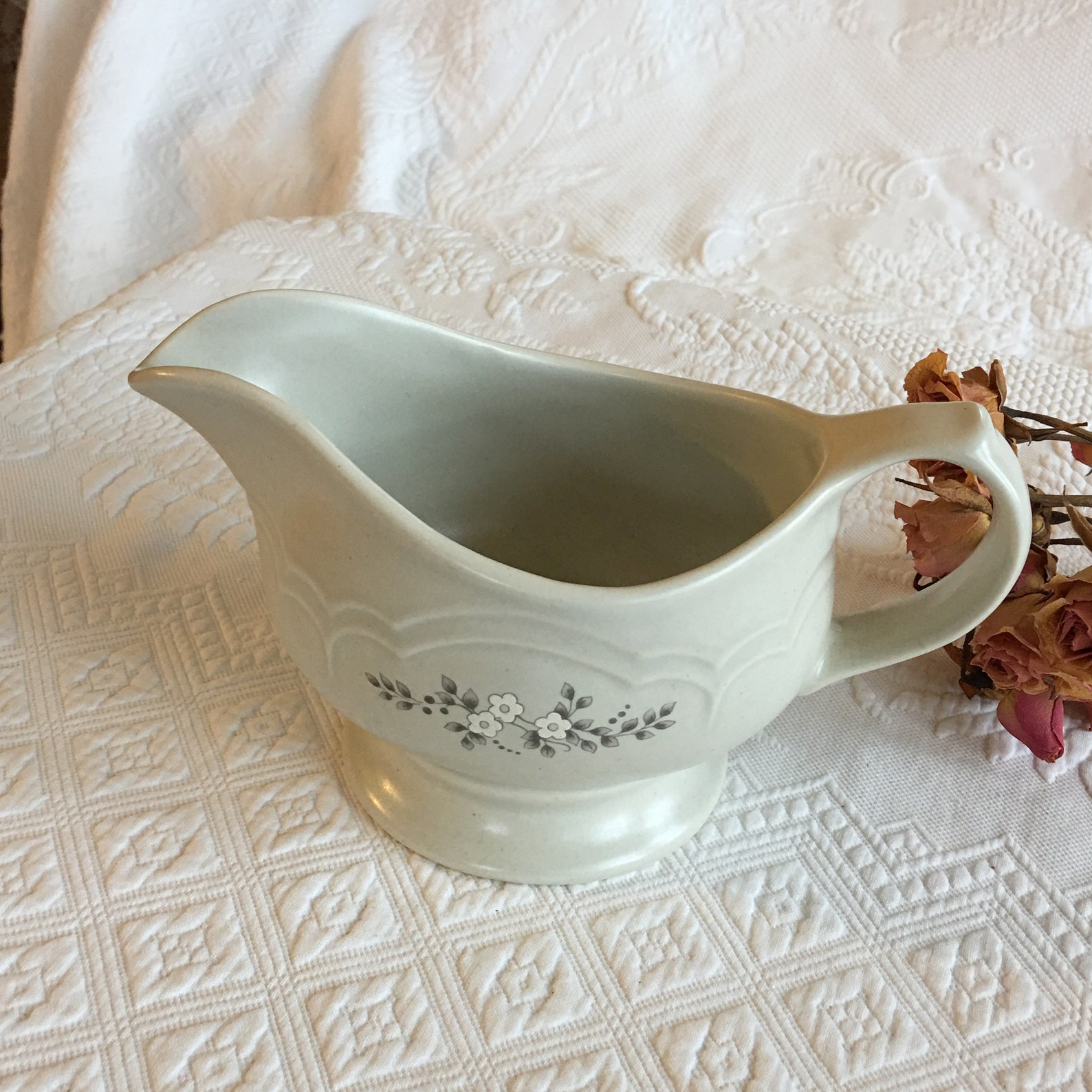 Vintage Pfaltzgraff Heirloom Gravy Server 436. Delicate Gray Etsy