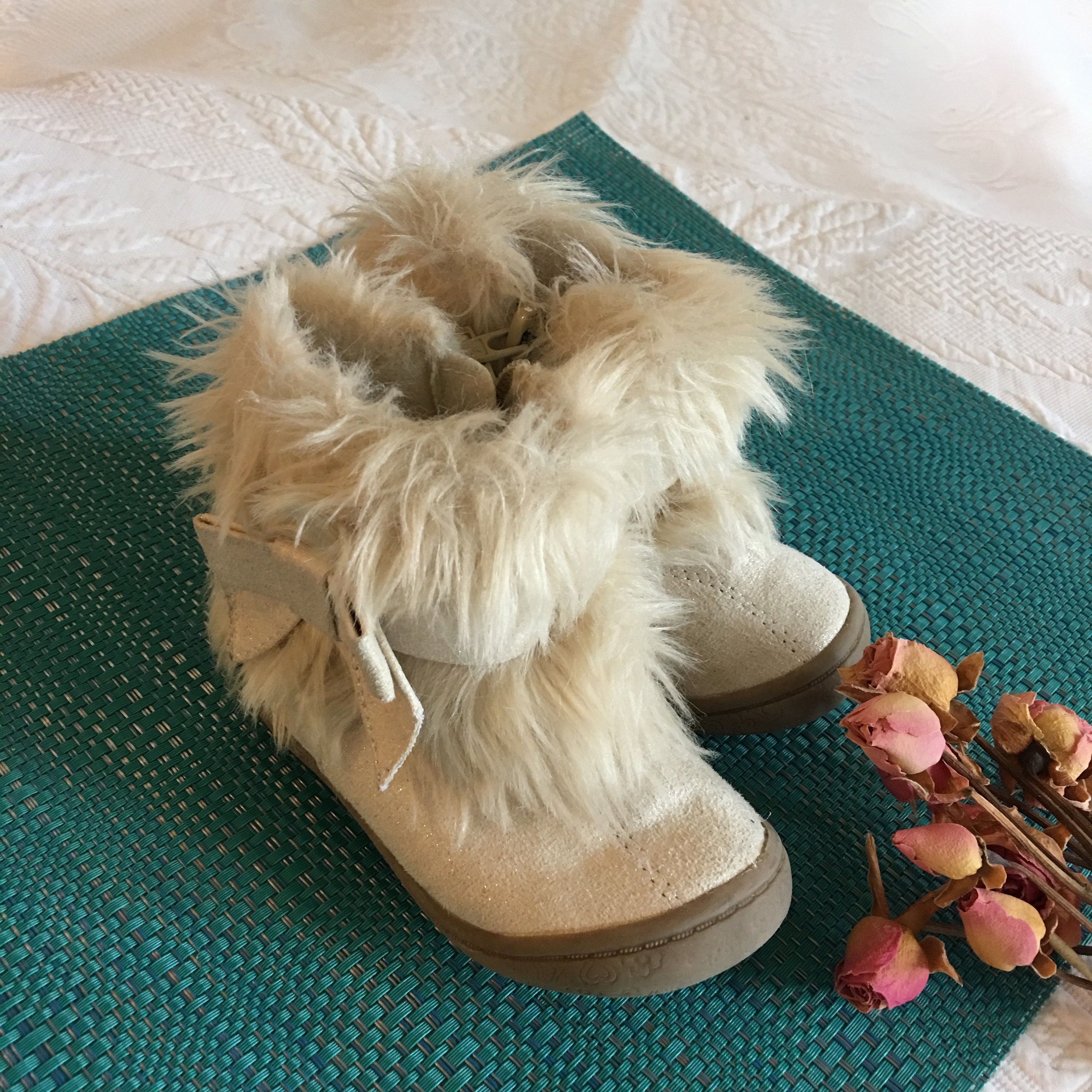 Gymboree white fur best sale boots