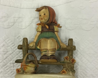 ★レア★ Goebel社［ゲーベル］ドイツ製　ミュシャ　ガラスベース ☆レア☆ Goebel社［ゲーベル］ドイツ製 ミュシャ ガラスベース - メルカリ