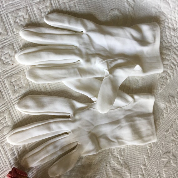 Vintage Nylon Short Gloves. Size 7 1/2 to 8 1/2. … - image 4